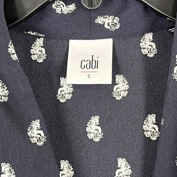 Cabi Blouse Womens S Sleeveless Va clean white design with breathable fab - Picture 3 of 9